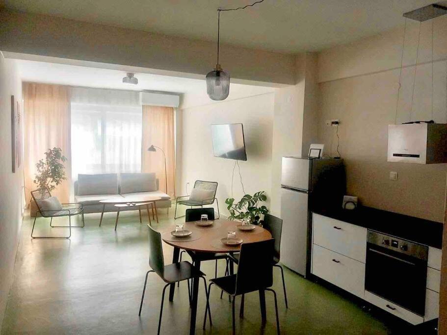Specious Flat In Thessaloniki 아파트 호텔 외부 사진